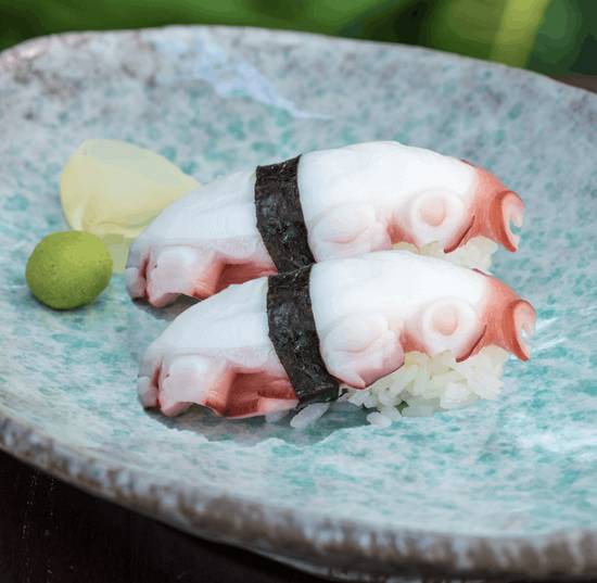OCTOPUS NIGIRI & SASHIMI