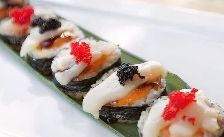 75. Full Moon Roll