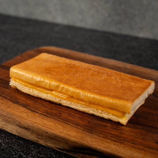 Toasted bread with cheese