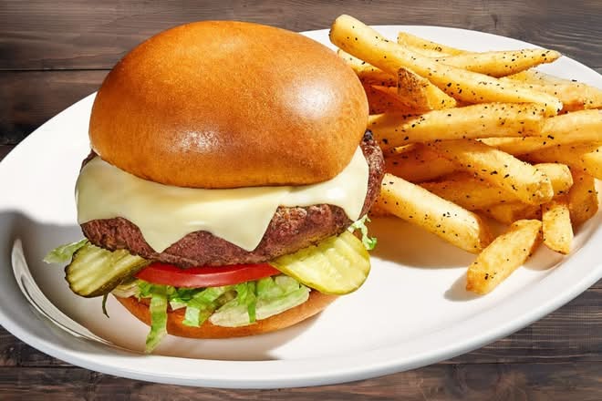BACON CHEESEBURGER*