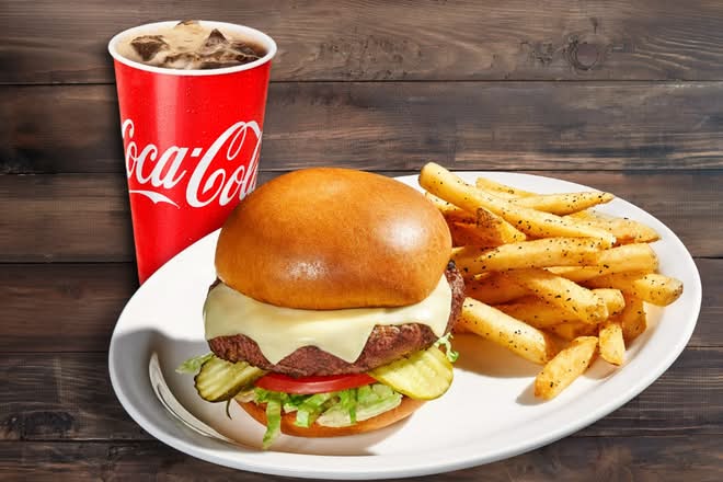 CLASSIC CHEESEBURGER COMBO*