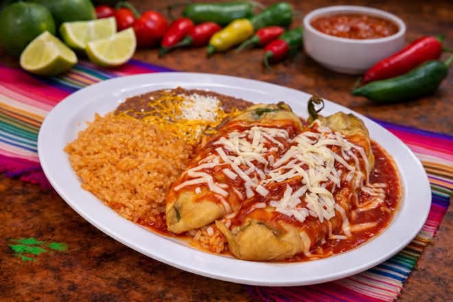 #2.(2)chiles rellenos