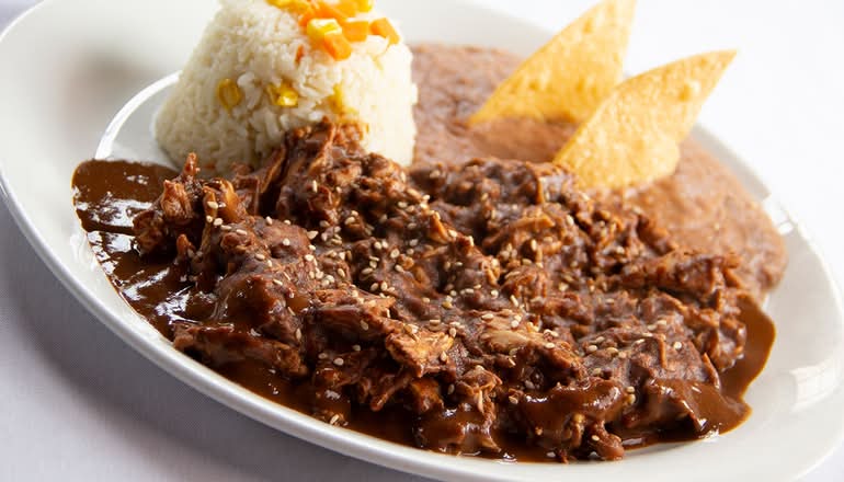 G-Pollo en Mole