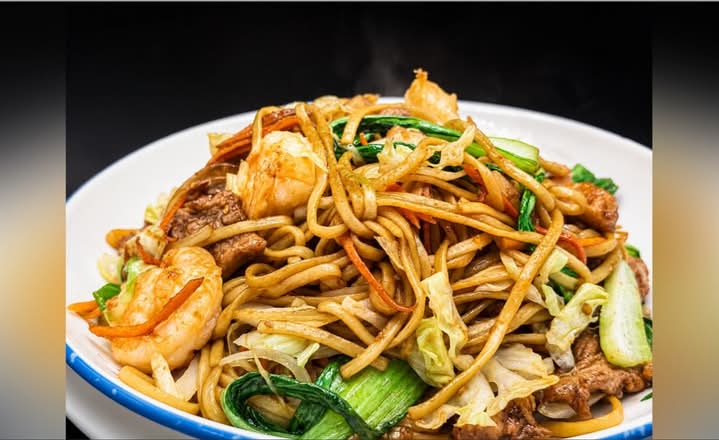 Chicken Lo Mein