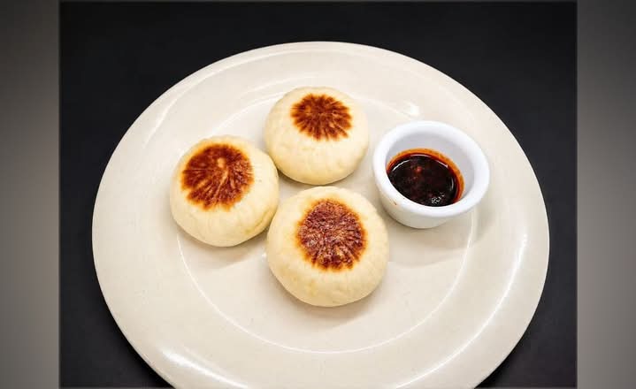 Pan Fried Vegetables Bao(3)