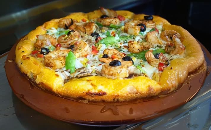 Regular Shrimp Gold Pizza