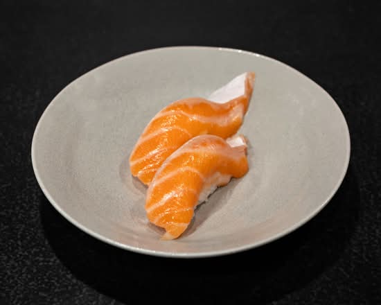Salmon-Sake (2pcs)