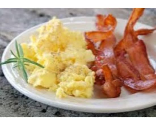 Huevos con tocino