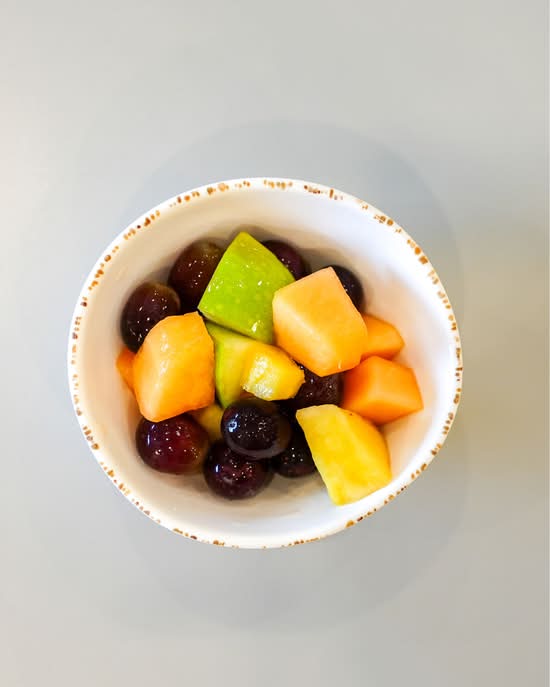Side Fruit Salad 8 oz