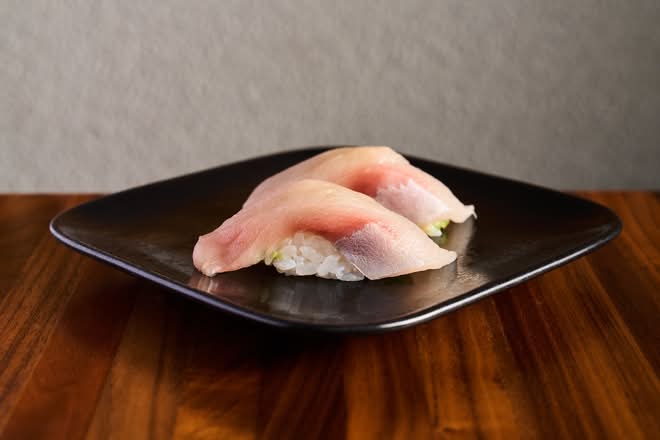 Hamachi (Yellowtail) - 2 pc