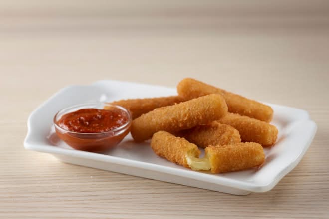 Mozzarella Cheese Sticks (6)