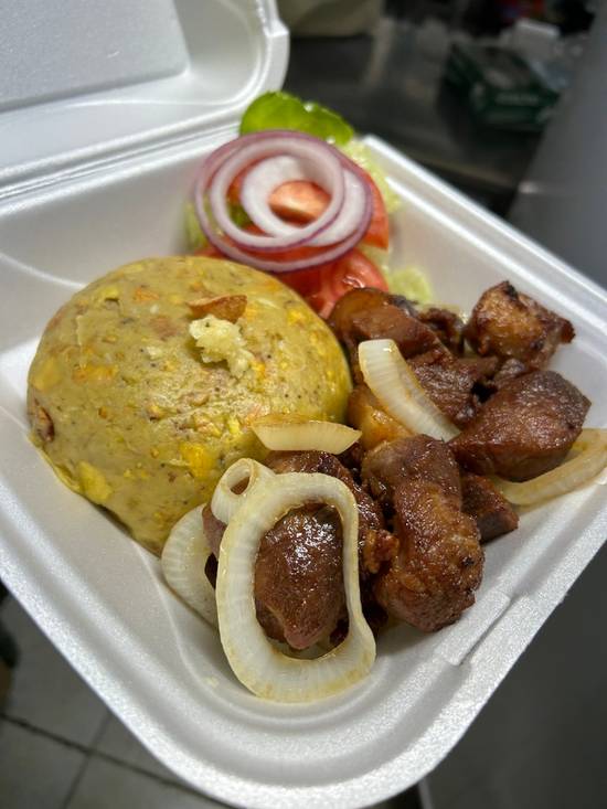 Mofongo con Carne Frita