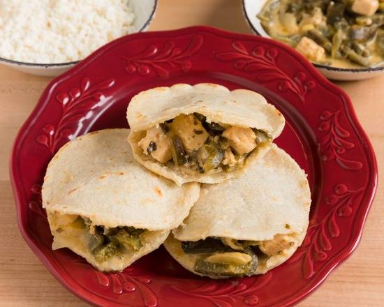 Rajas con Queso