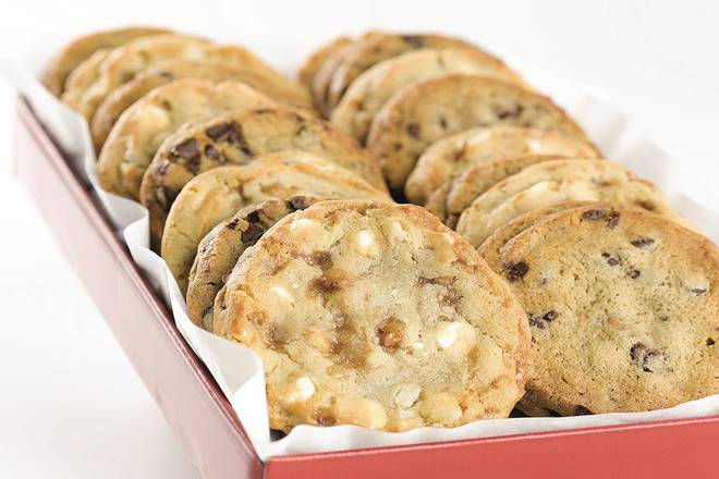 White Chocolate Macadamia Cookie