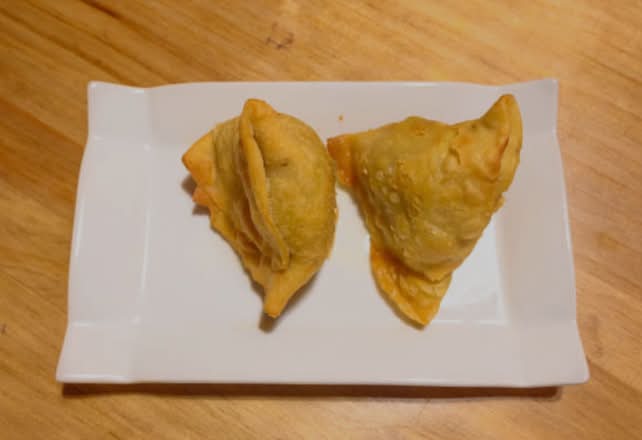 Vegetable Samosa (2 Pcs)