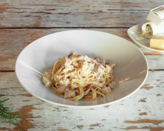 Pasta con salsa carbonara