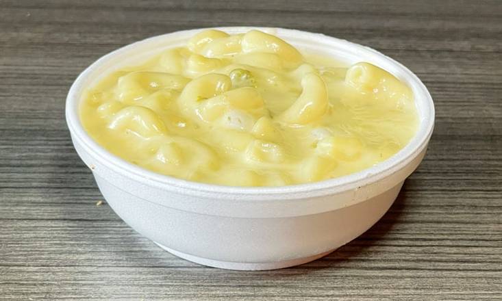 White Queso Macaroni n Cheese