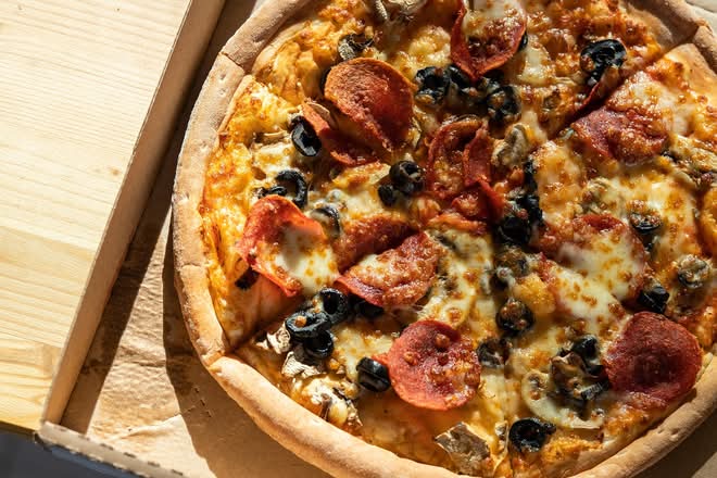 Large BLT Pizza