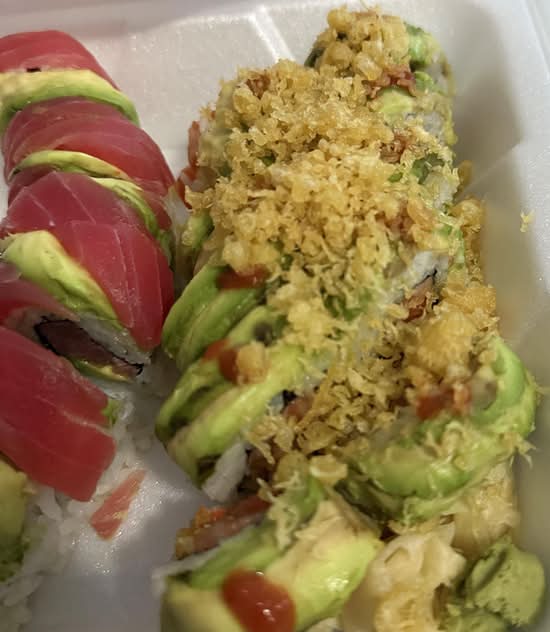 Spicy Crunchy Salmon Roll