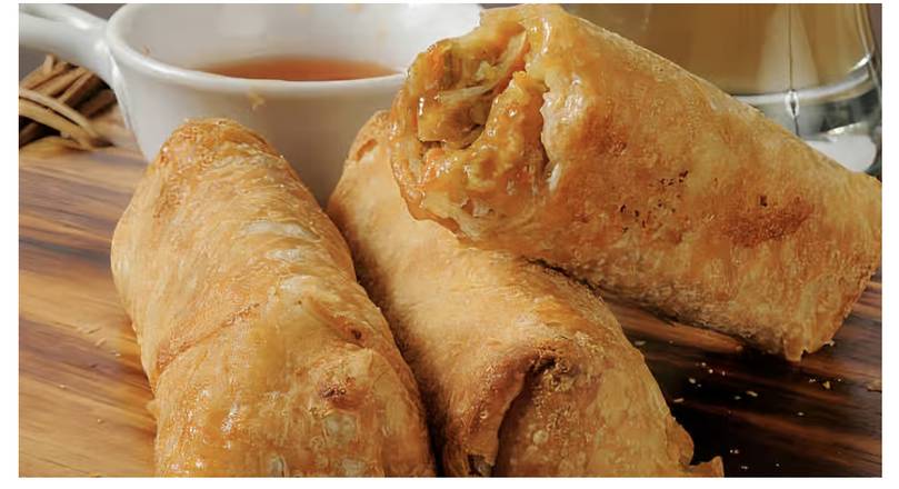 01. Egg Roll (1 Piece)
