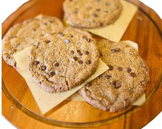 Chocolate chip cookie