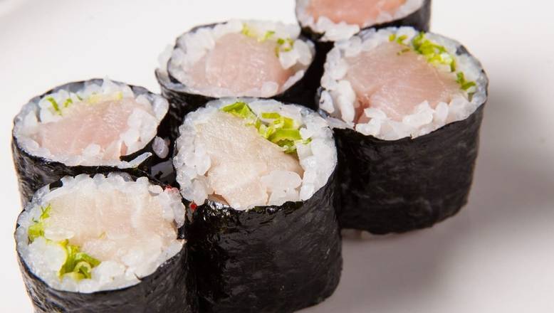 Yellowtail & Scallion Roll