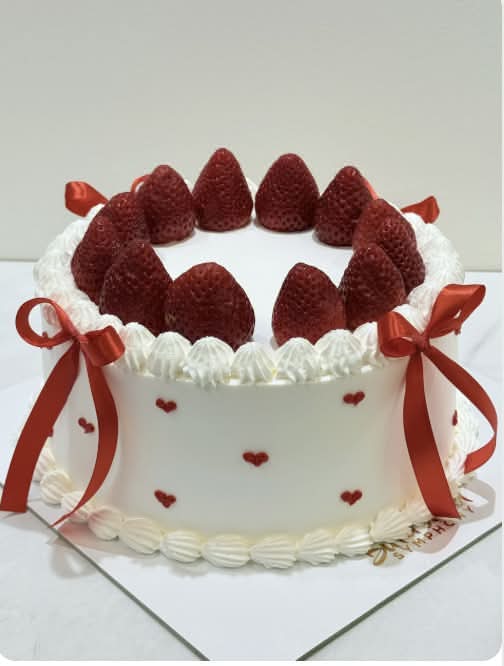8"  Valentines day cake