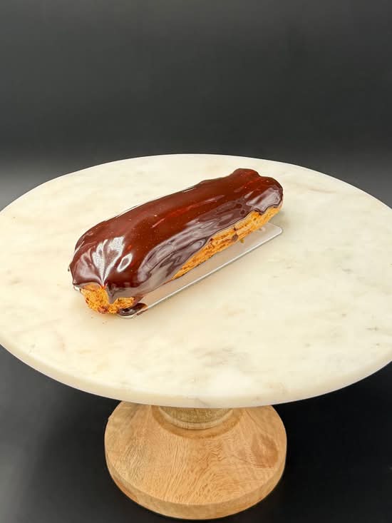 Chocolate Éclair