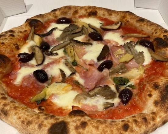 Capricciosa Pizza