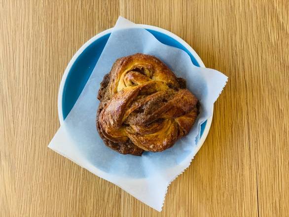 Cardamom Bun