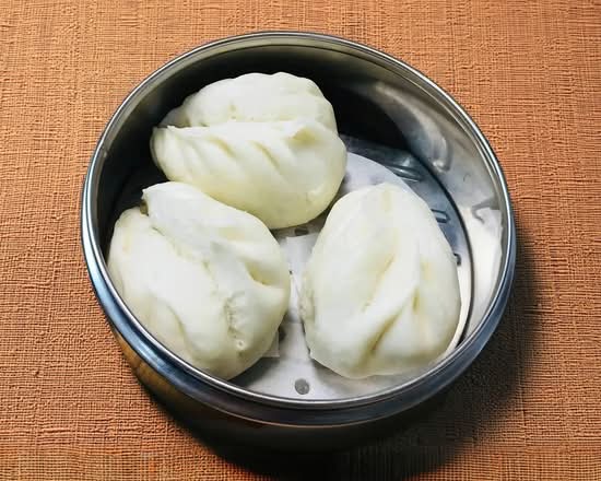 Steamed Chicken Bun