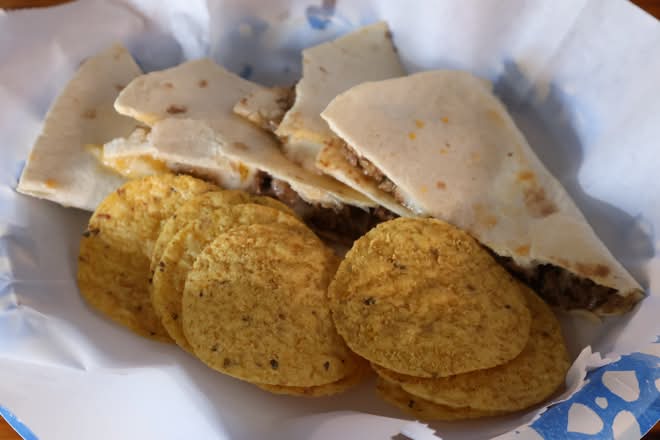 Quesadillas & Chips