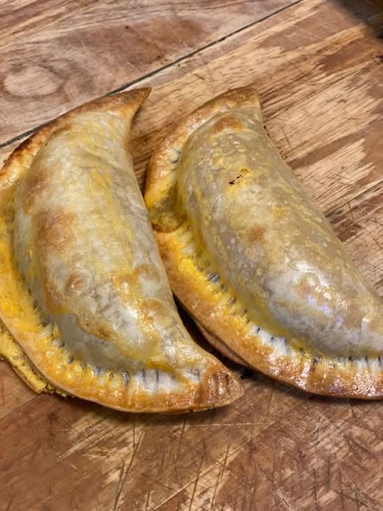 FUGAZZA EMPANADA