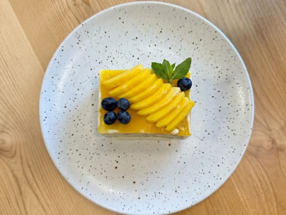 Mango Carlotta