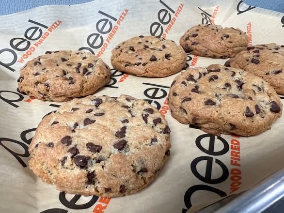 6 Chocolate Chip Cookies