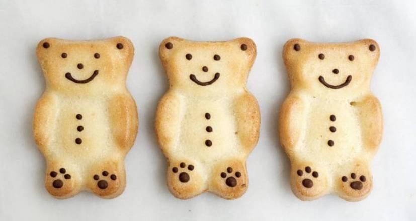 Teddy bear financier