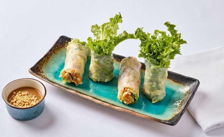 Chilled Shrimp Roll *Contains Fish, Shellfish & Peanuts