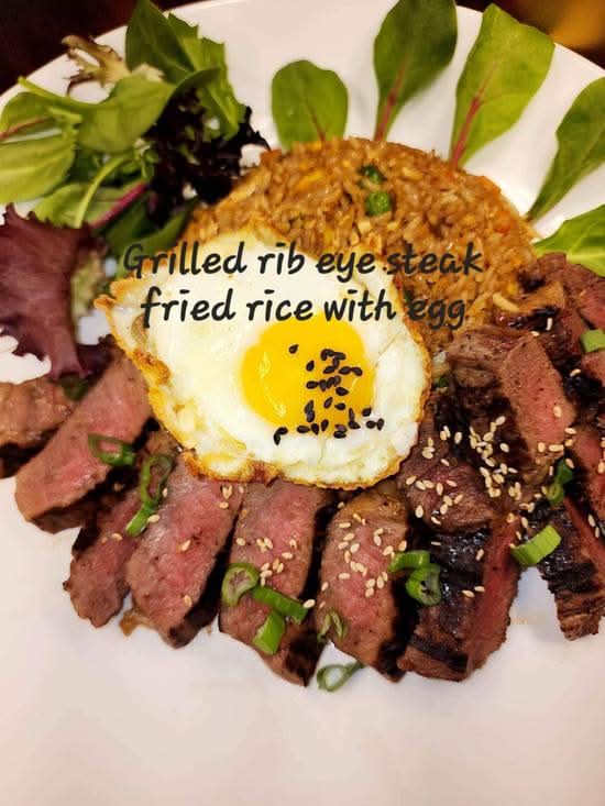 Grill Ribeye Steak Fried Rice with Egg