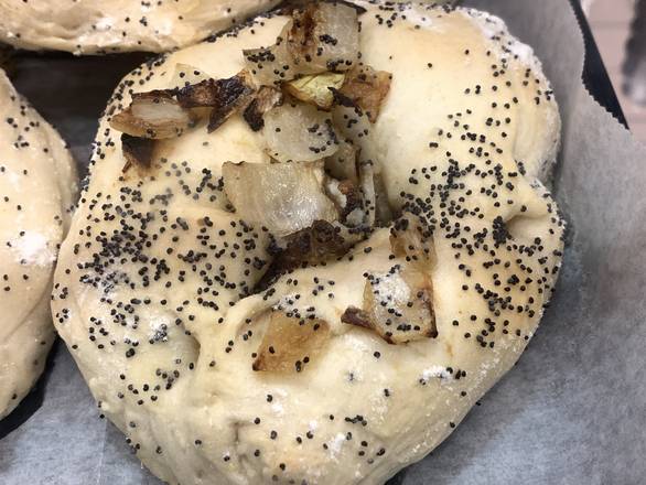 Onion biallys. Vegan