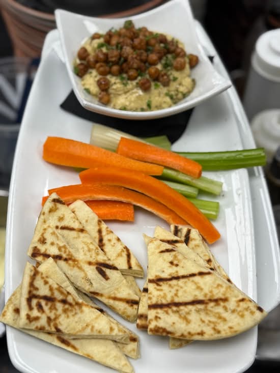 HUMMUS