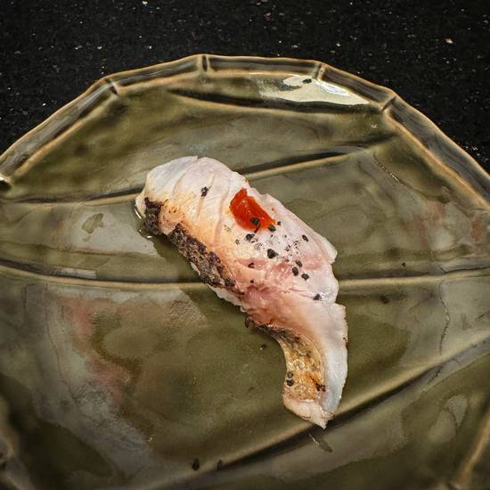 Black Snapper Sushi 1pc