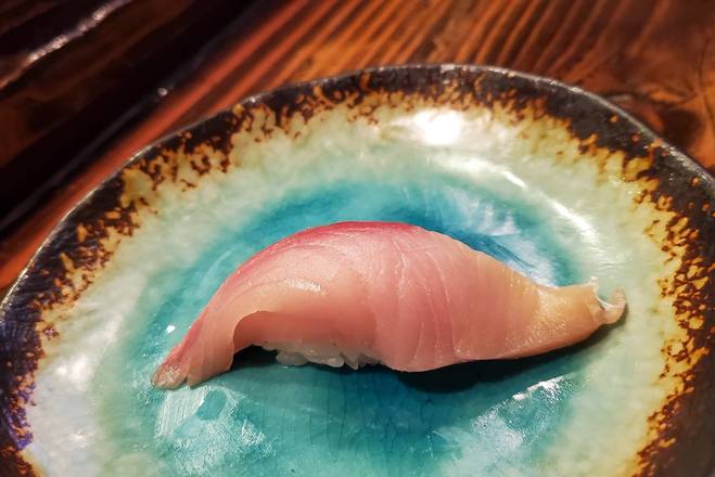 Yellowtail Sushi 1pc
