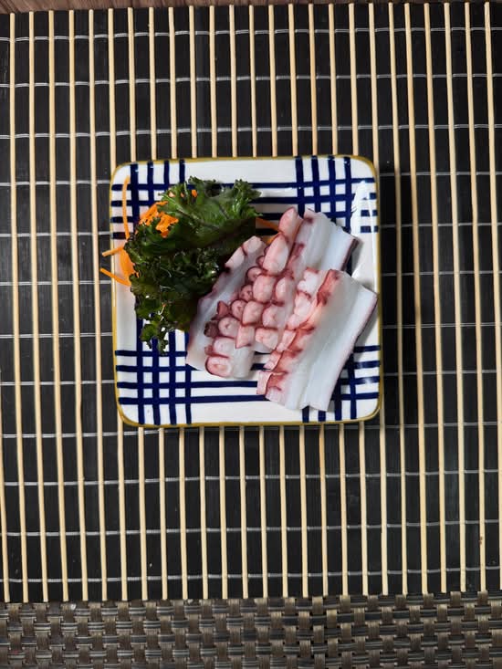 Octopus Sashimi 3pc