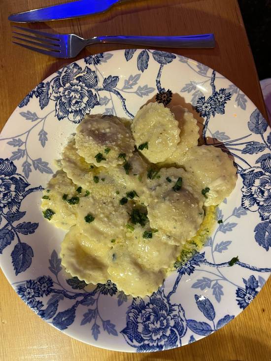 Ravioli cacio e pepe
