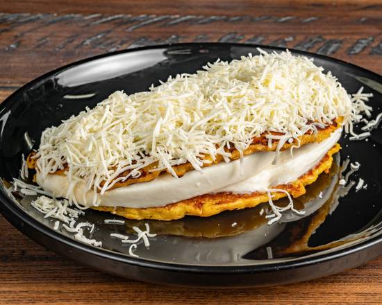 Cachapa Doble Queso de Mano y Queso Rallado
