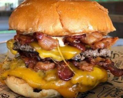 DOUBLE SMASHED BACON CHEESEBURGER
