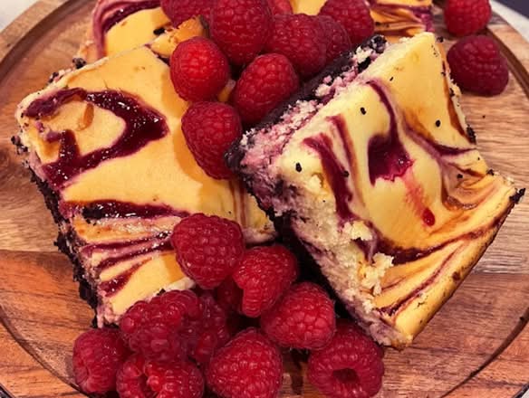 White Chocolate Raspberry Cheesecake