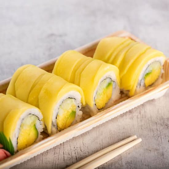 Mango Special Roll