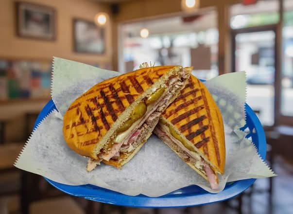 Cuban SUPER Torta