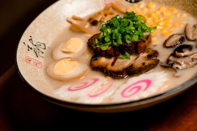 TONKOTSU RAMEN